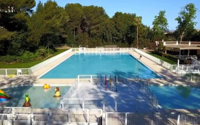 Appartement Six-Fours-les-Plages, 2 pièces, 4 personnes - FR-1-316-24