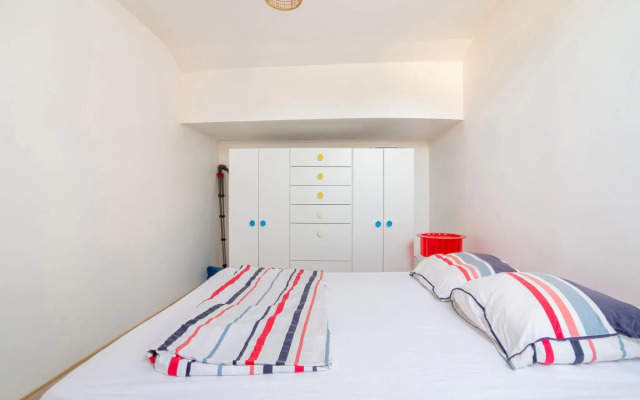 Snug holiday home in Bergerac with terrace