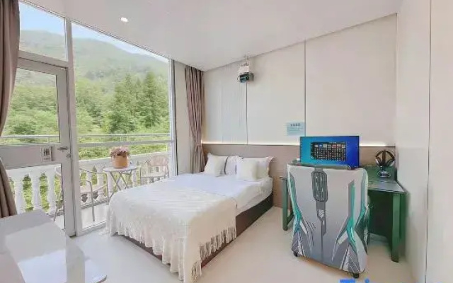 Yuxiang E-sports Homestay (Qiaogang Beach)