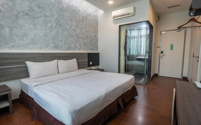 Indra Hotel