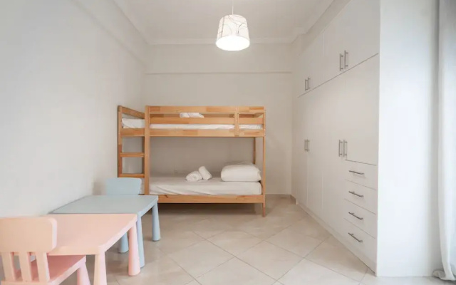 Fotomara sunny and colourful apartment with view