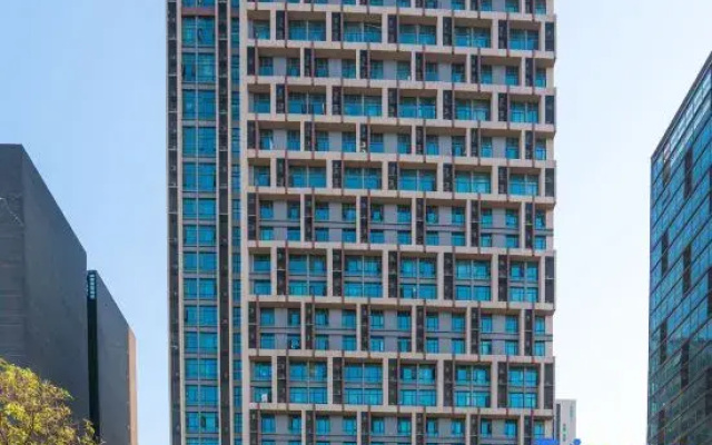 Foshan Yuexin Apartment (Xiadong Subway Station Yingyue Lake Huanyu City)