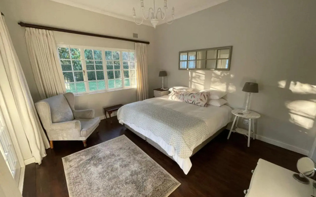 Protea Manor