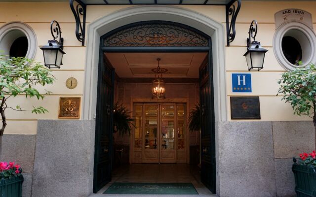 Отель Relais&Chateaux Orfila Мадрид вид на фасад