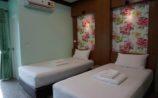 OYO 701 Sabai Palace (Vaccinated Staff)