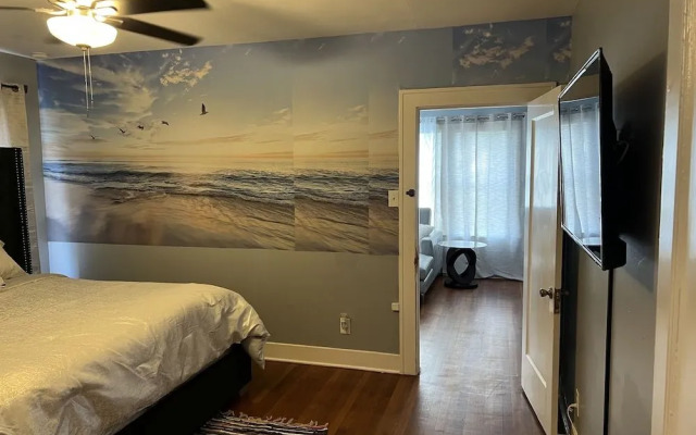Cozy Downtown 2 Bedroom home