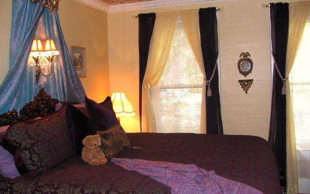 Larelle House Bed and Breakfast