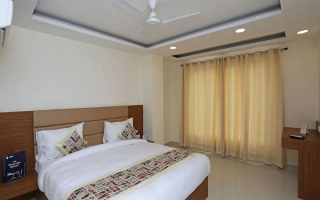 Capital O 12674 Hotel Grand Suites