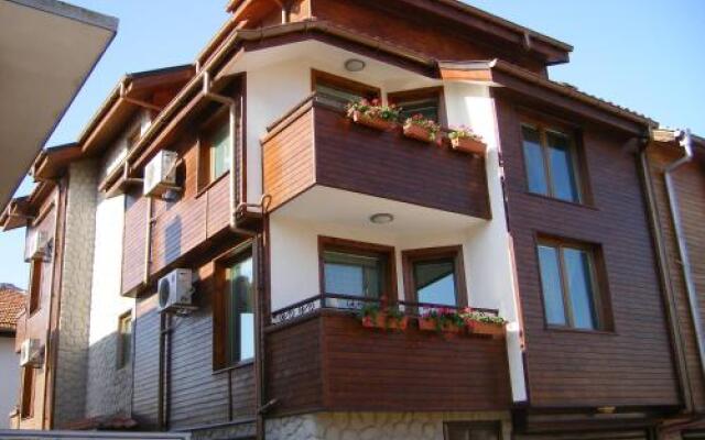 Отель Dari Guest House Несебр вид на фасад
