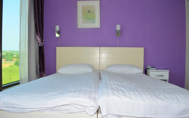 Violet Park Hotel
