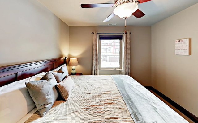 West Abigail - 4 Br Townhouse