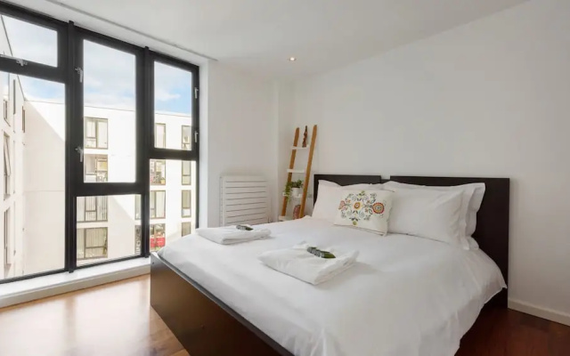 Stunning modern 2 double bedroom apartment