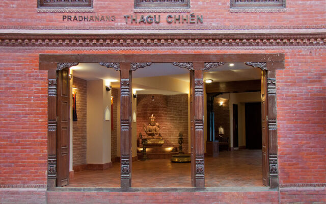 Отель THAGU CHHEN A Boutique hotel Непал, Бхактапур - отзывы, цены и фото номеров - забронировать отель THAGU CHHEN A Boutique hotel онлайн вид на фасад