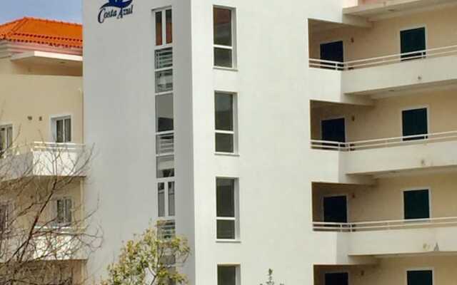Апартаменты Apartment With 2 Bedrooms in Gaula, With Wonderful sea View, Balcony and Wifi - 2 km From the Beach Канико вид на фасад
