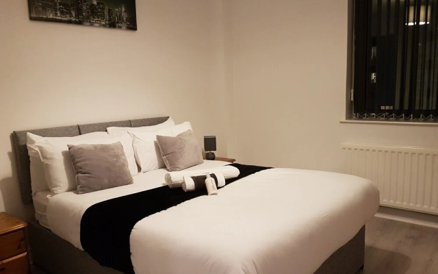 2 Bed 2 Bath City View Apartment