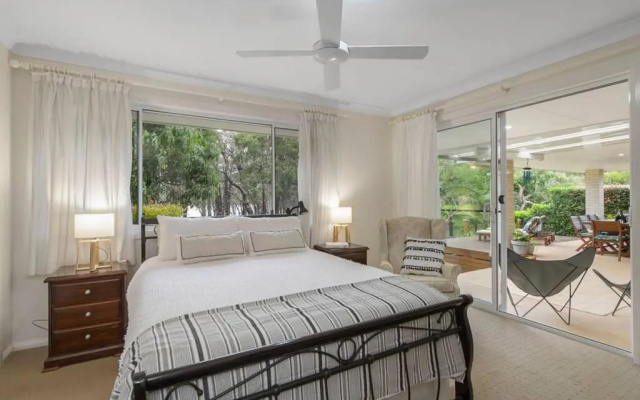 Lakehouse10 - private lake access, beach, shops