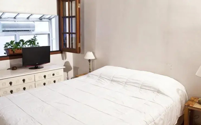 Charming Apt! Like Home