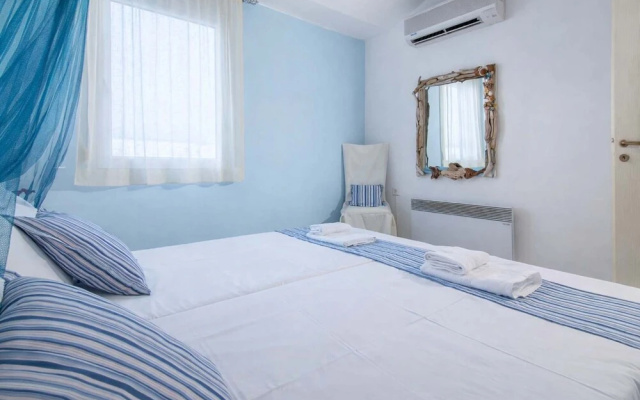 Beach Vibe - Seaside Stay w Balcony Near Volos