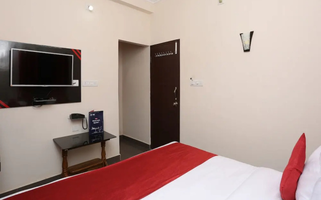 OYO Flagship 9964 Hotel Shine
