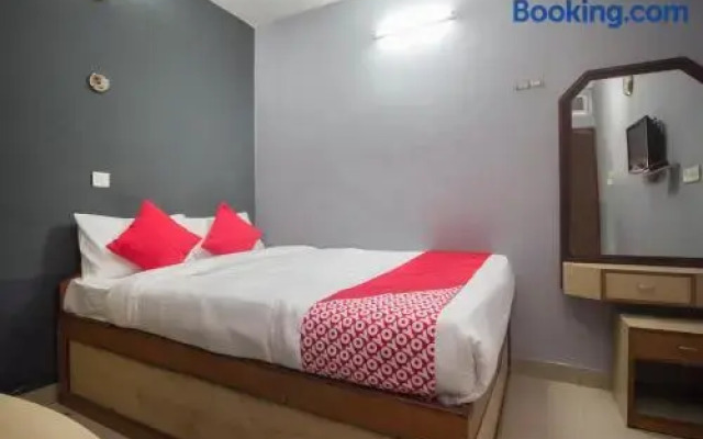 OYO 10695 Hotel Niladri Palace