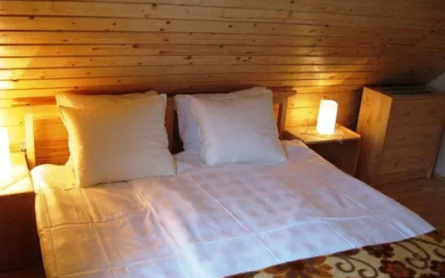 Hike & Bike Chalet