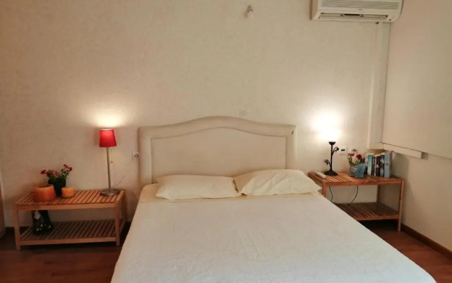 Ariadni 100sqm, 80m awarded beach, 2bedrooms for 2pers