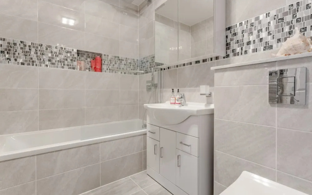 2 Bedroom Kilburn Flat