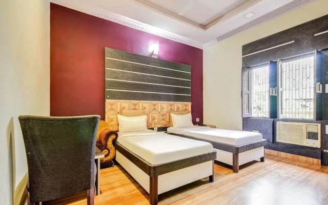 SPOT ON 61898 Hotel Riya Palace