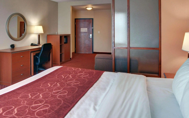 Quality Suites Near Cedar Creek Lake