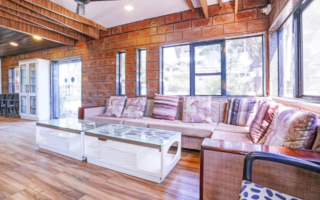 Townhouse Shiva S Valley