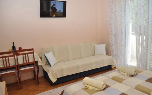 Ljuba - 130 Meter From sea - SA2