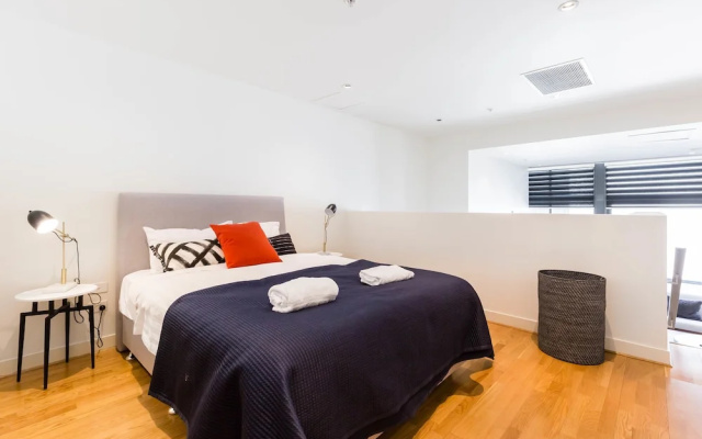 EVAN, 1BDR Southbank Apartment