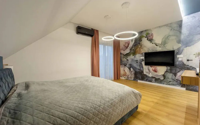 Luxurious Villa With Pool Near Energylandiai