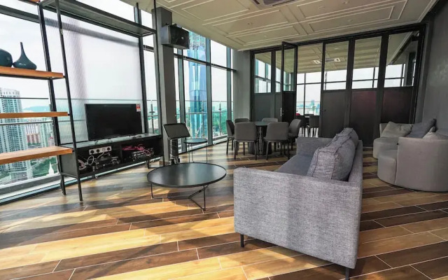 Ceylonz Suites by Mana Mana
