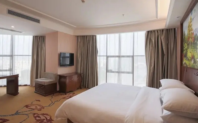 Taibaofeng Hotel
