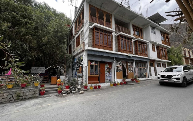 Turtuk Ashoor Guest House