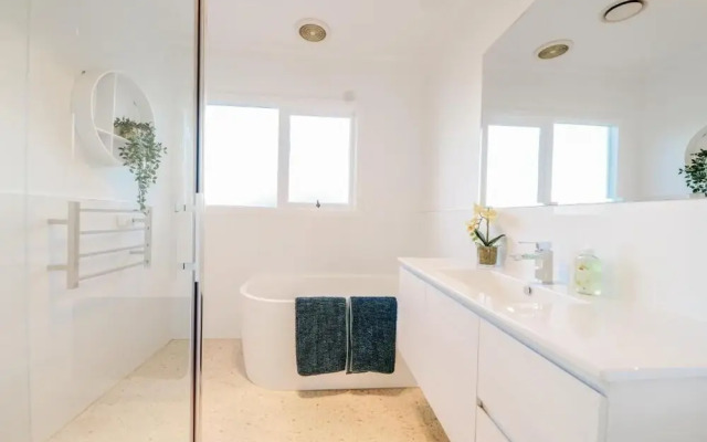 StayAU Luxe 6BR Cradle Mountain