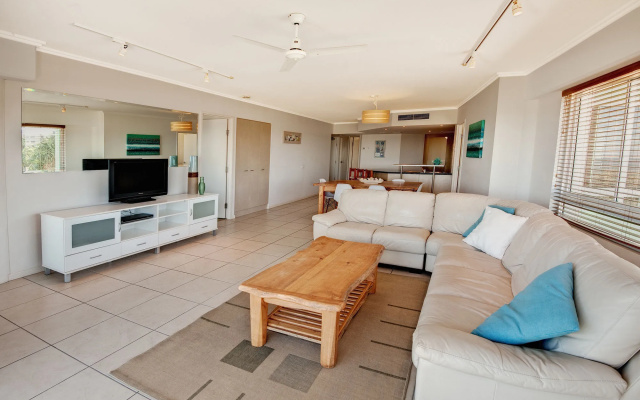 Rolling Surf Resort