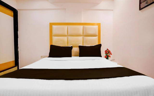 OYO 11720 Gold Coast Inn