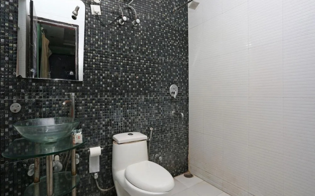 OYO 6895 Hotel Cybercity Rooms & Suites