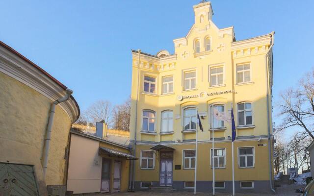 Rija Old Town Hotel вид на фасад