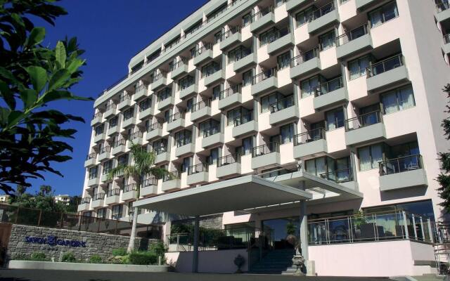Отель Sensimar Savoy Gardens Португалия, Фуншал - отзывы, цены и фото номеров - забронировать отель Sensimar Savoy Gardens онлайн вид на фасад