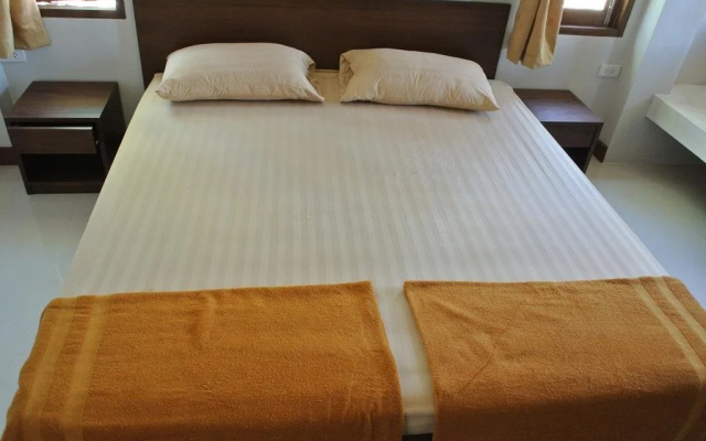 Baan Chay Lay Koh Phangan
