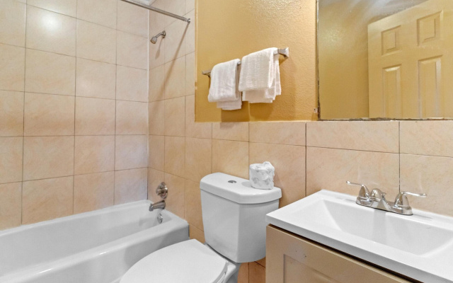 Relax Motel Grand Prairie Dallas I 30