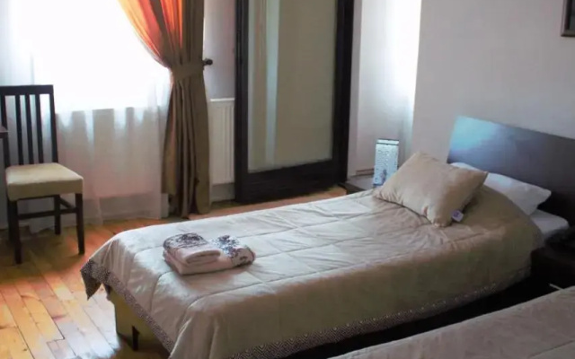 Hotel City
