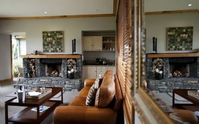 Treetops Lodge & Estate