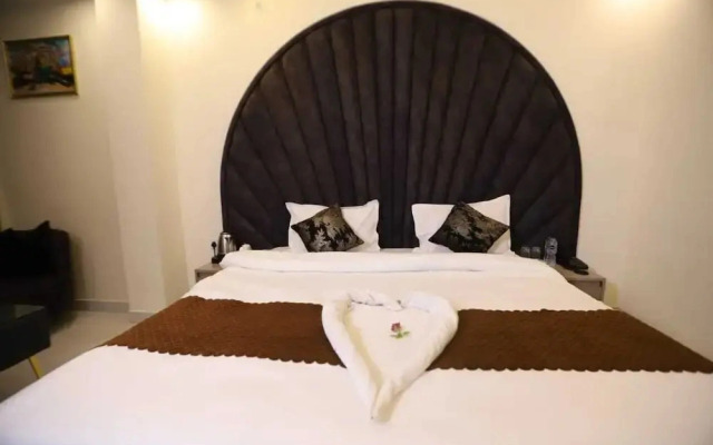 Hotel R Raghavam