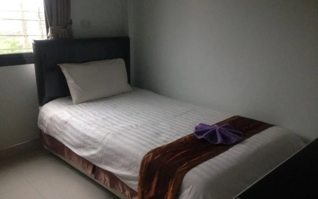 Smile Home Bed & Breakfast Trang