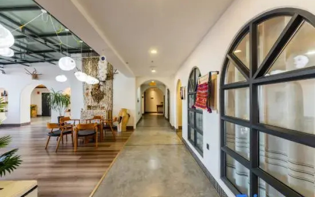 Jiangsu·Jinxi Surprise Castle Resort Homestay (Buerjin Kanas Taqiao Branch)
