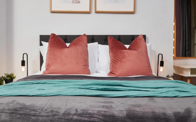 Wonderful Apartment in Bath wGarden - Sleeps 8
